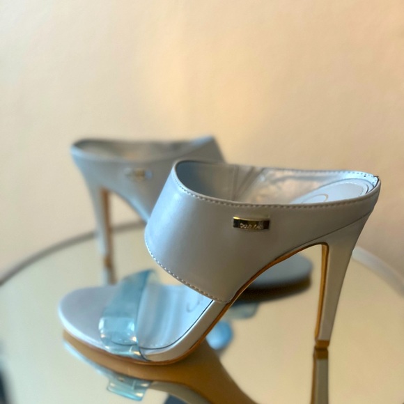 Calvin Klein strapless heel - Picture 3 of 4